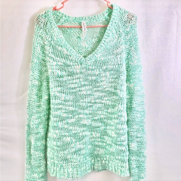 Aeropostale Size Medium Mint Green White Knit V-Neck Sweater - Picture 2 of 11